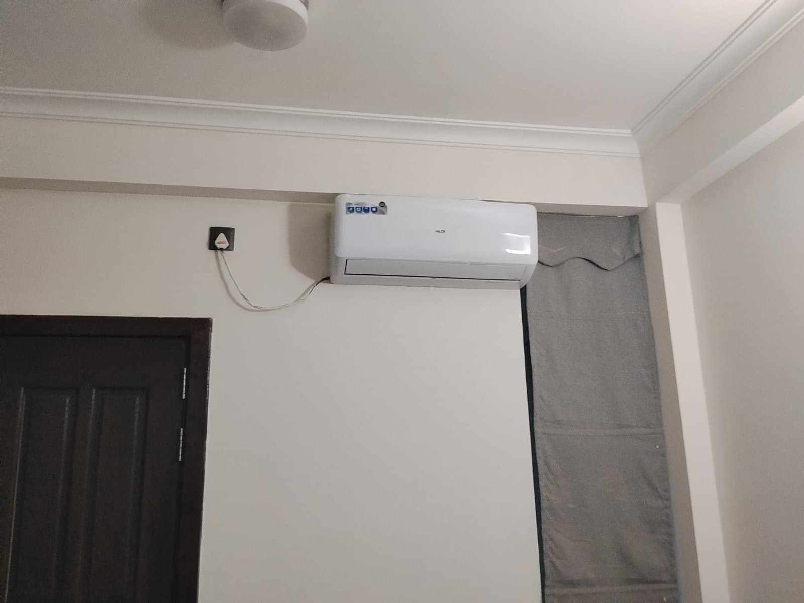 Newly installed split AC unit by Rishthaa