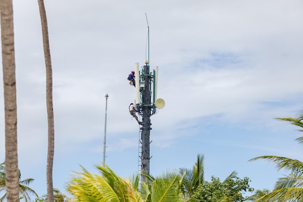 35m Lattice Complete Tower Works — Ooredoo Maldives